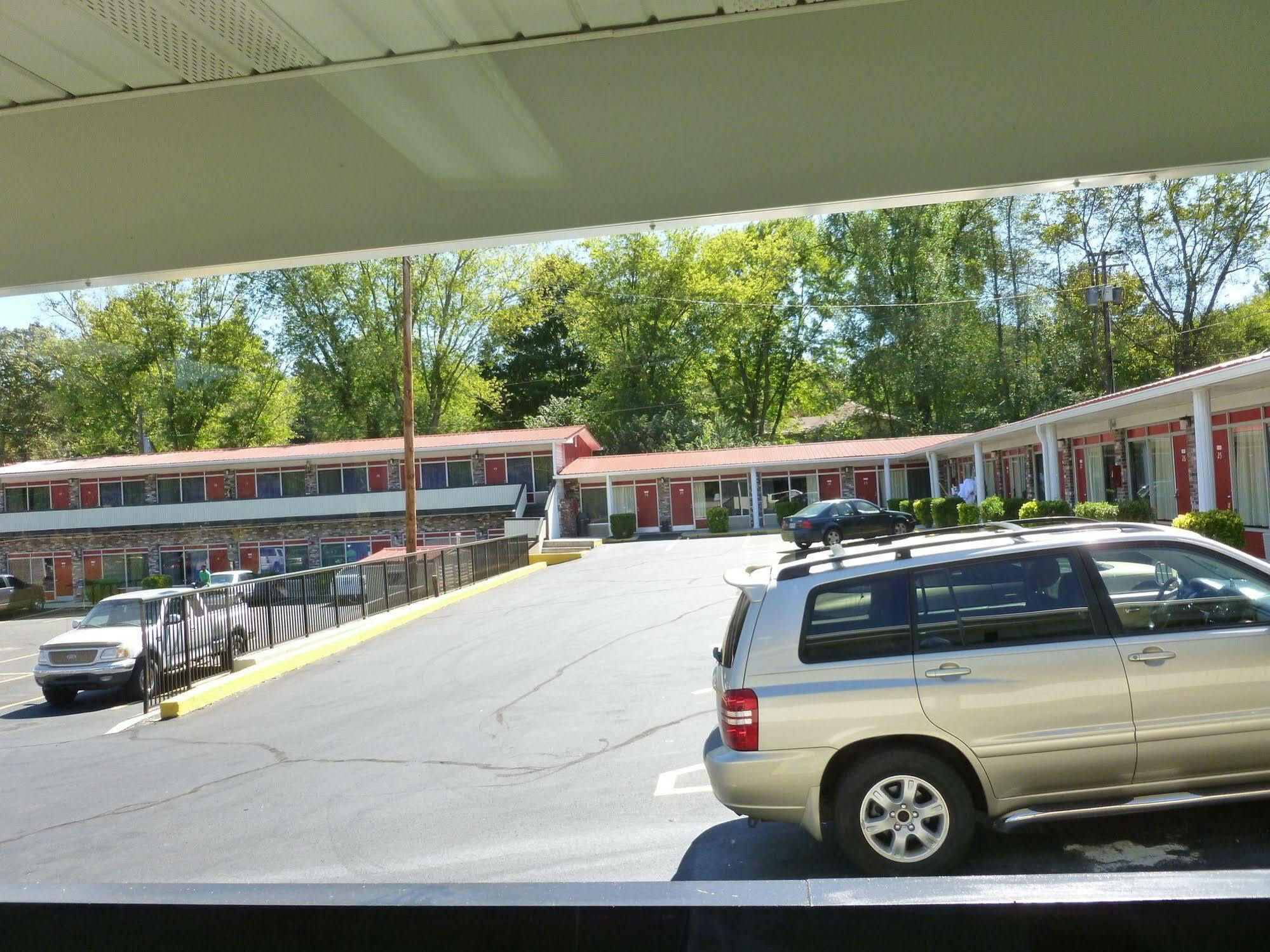 Lakeview Inn - Kingston Exterior photo